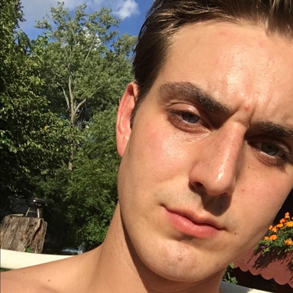 Meet your Posher, Gabriel - Picture 1 of 1